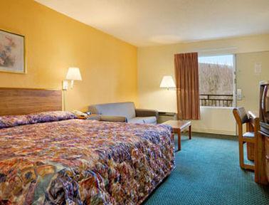 Super 8 By Wyndham Caryville Tn Bilik gambar