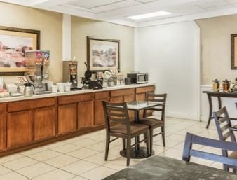 Super 8 By Wyndham Caryville Tn Restoran gambar